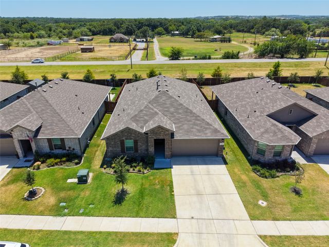 320 Sculptors Crossing, Springtown, TX 76082