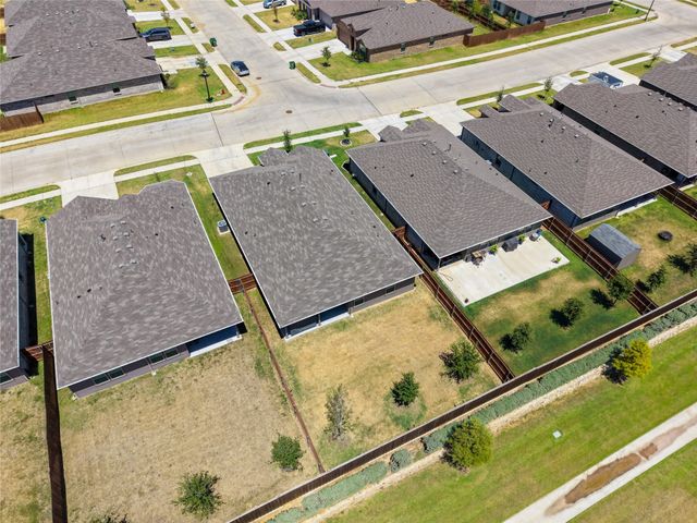320 Sculptors Crossing, Springtown, TX 76082