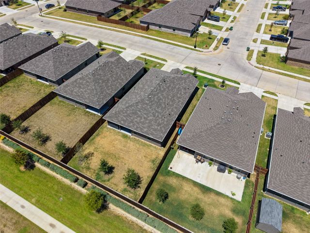 320 Sculptors Crossing, Springtown, TX 76082