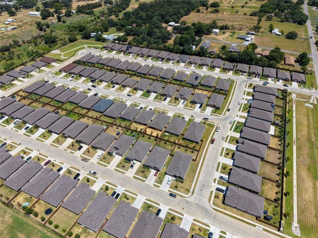 320 Sculptors Crossing, Springtown, TX 76082