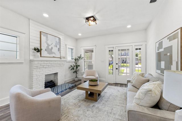 303 W CURTIS STREET, Tampa, FL 33603