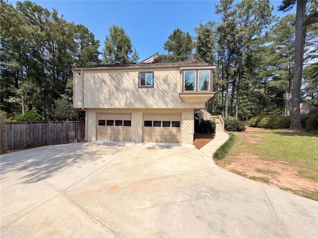 3962 Spalding Hollow, Peachtree Corners, GA 30092