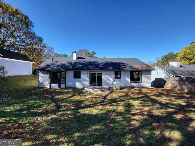 915 Fox Valley Court, Stone Mountain, GA 30088