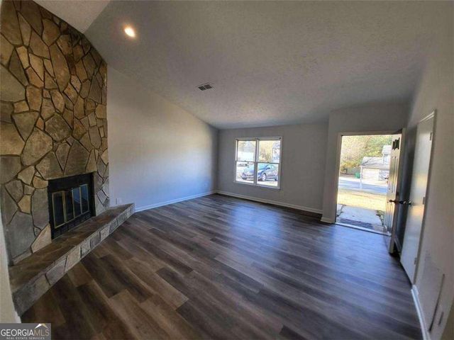 915 Fox Valley Court, Stone Mountain, GA 30088