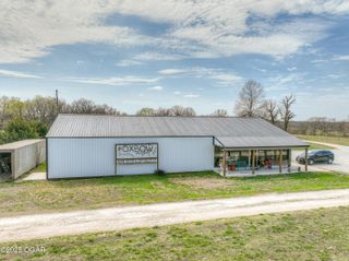 8637 Oxbow Lane, Neosho, MO 64850