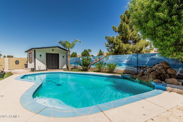 4020 W ANDERSON Drive, Glendale, AZ 85308