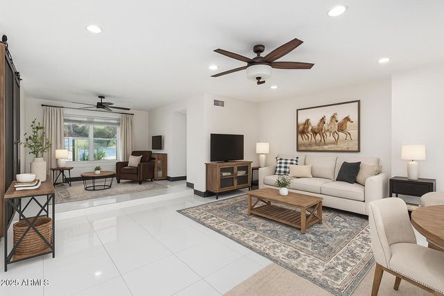 4020 W ANDERSON Drive, Glendale, AZ 85308