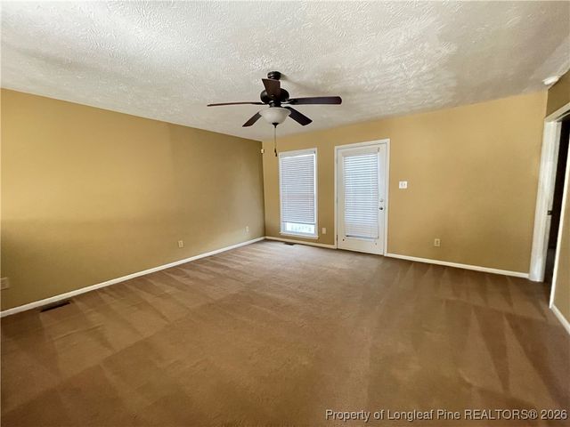 5736 Waters Edge Drive, Fayetteville, NC 28314