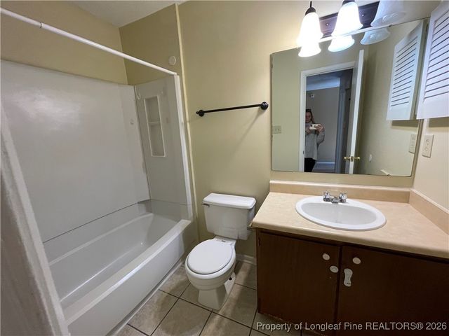 5736 Waters Edge Drive, Fayetteville, NC 28314