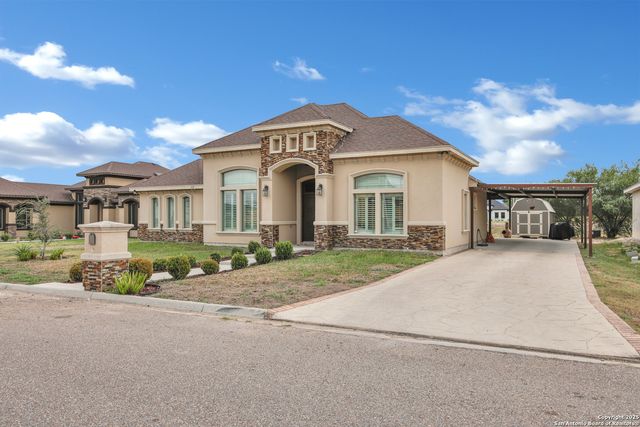 107 Nazareth St, Rio Grande City, TX 78582