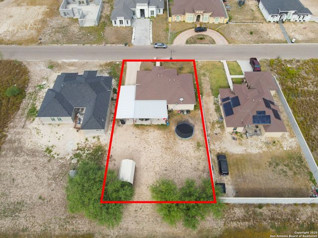 107 Nazareth St, Rio Grande City, TX 78582