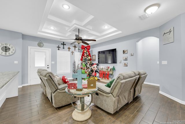 107 Nazareth St, Rio Grande City, TX 78582