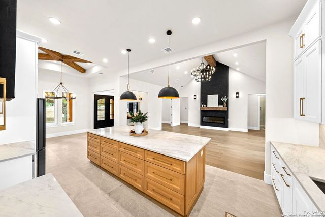 1583 Palomino Springs, Bandera, TX 78003