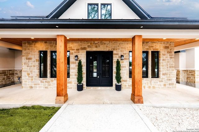 1583 Palomino Springs, Bandera, TX 78003