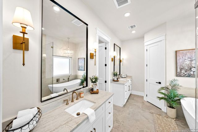 1583 Palomino Springs, Bandera, TX 78003