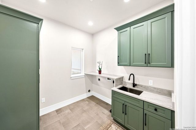 1583 Palomino Springs, Bandera, TX 78003