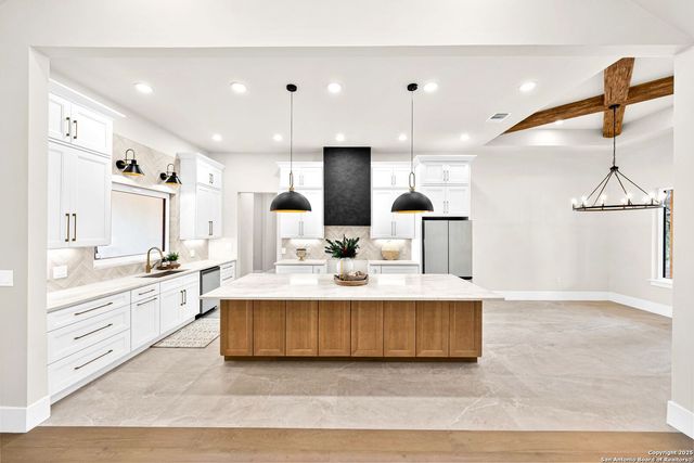 1583 Palomino Springs, Bandera, TX 78003