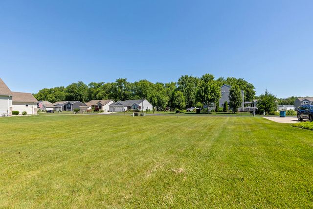 578 Swan River Drive, Benton Harbor, MI 49022