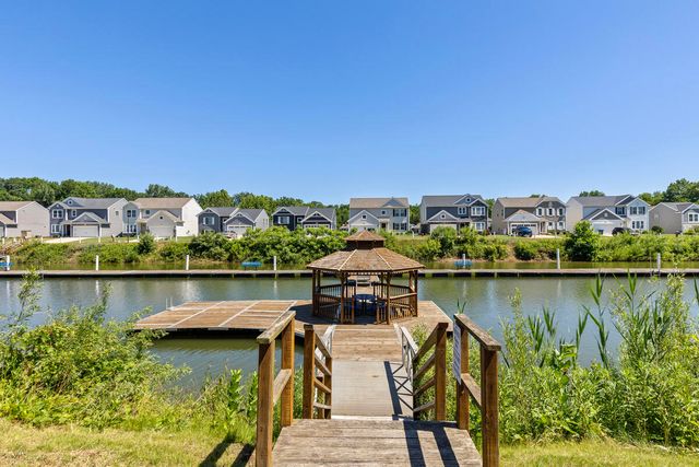 578 Swan River Drive, Benton Harbor, MI 49022