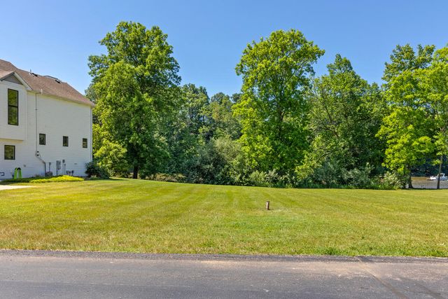 578 Swan River Drive, Benton Harbor, MI 49022