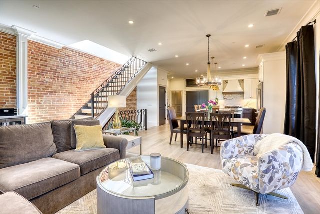 9 Eden St 3, Boston, MA 02129