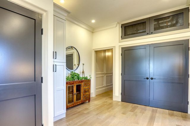 9 Eden St 3, Boston, MA 02129