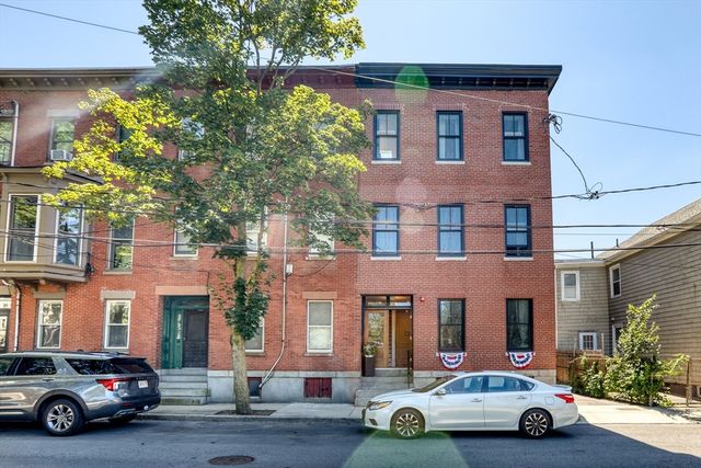 9 Eden St 3, Boston, MA 02129