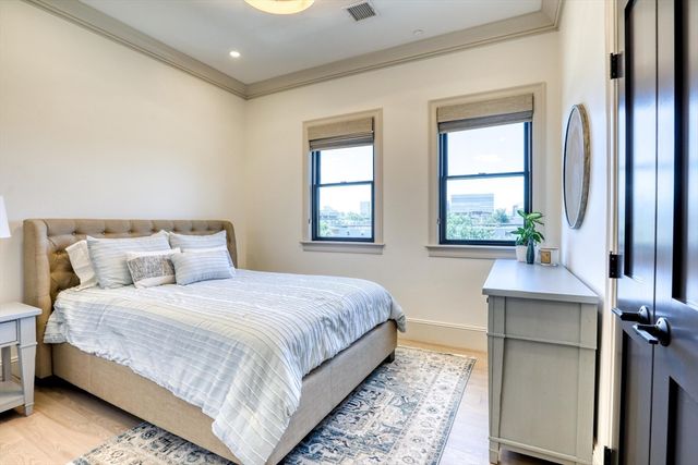 9 Eden St 3, Boston, MA 02129