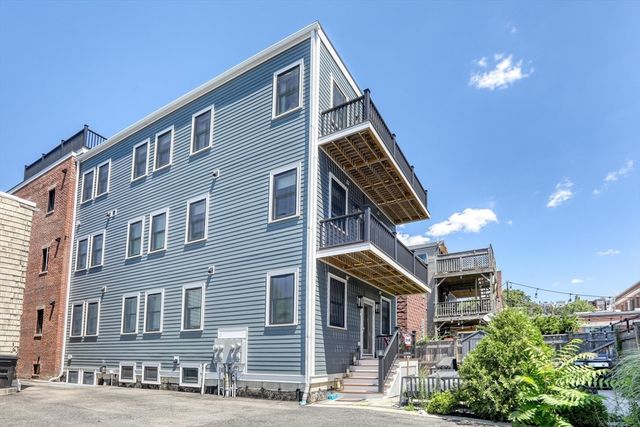 9 Eden St 3, Boston, MA 02129