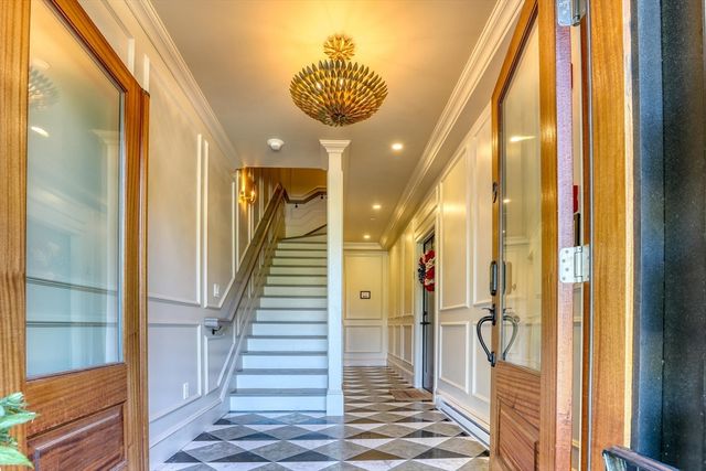 9 Eden St 3, Boston, MA 02129