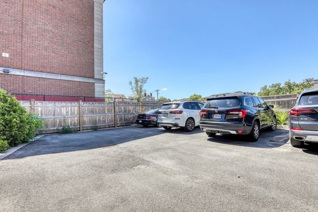 9 Eden St 3, Boston, MA 02129