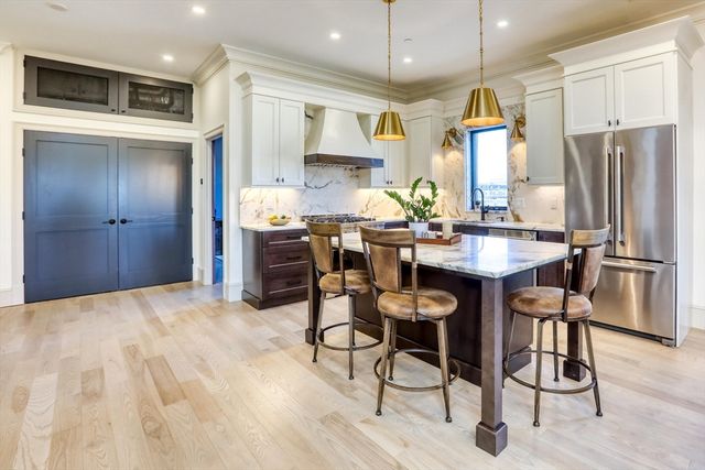 9 Eden St 3, Boston, MA 02129