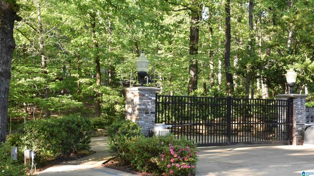 2653 OVERHILL CIRCLE, Sylacauga, AL 35150