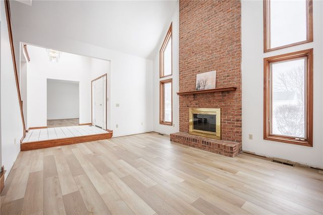 152 Montvale Lane, Greece, NY 14626