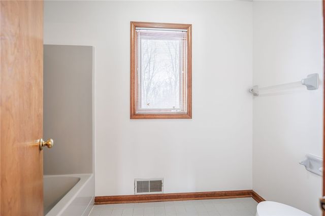 152 Montvale Lane, Greece, NY 14626