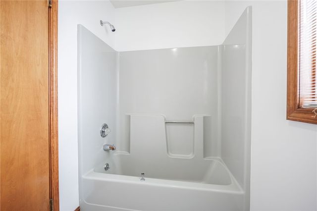 152 Montvale Lane, Greece, NY 14626