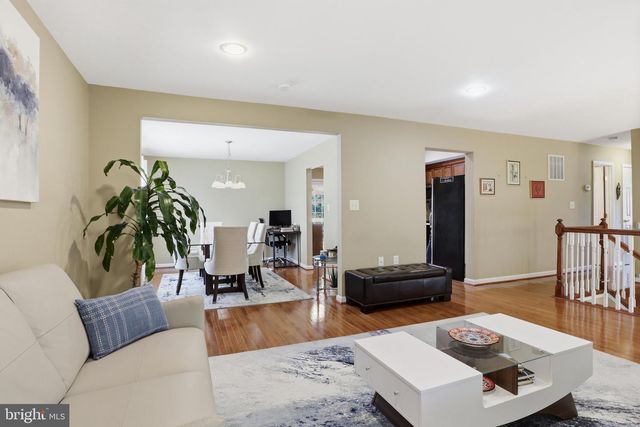 3174 KIRKWELL PL, Herndon, VA 20171