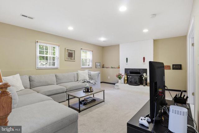 3174 KIRKWELL PL, Herndon, VA 20171