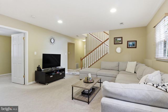 3174 KIRKWELL PL, Herndon, VA 20171