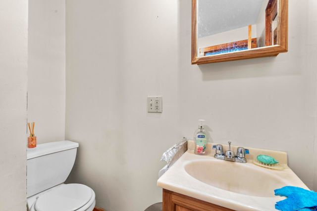 168 Main Street, Deep River, CT 06417