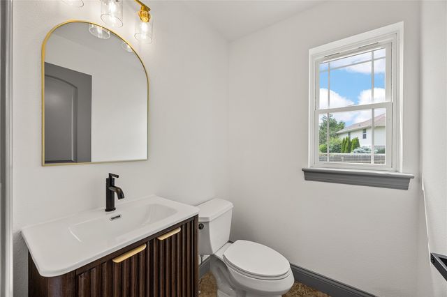 2100 Pike Court, Marion, IA 52302