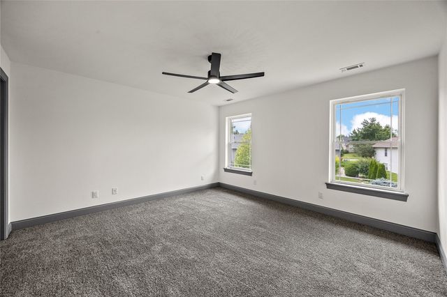 2100 Pike Court, Marion, IA 52302