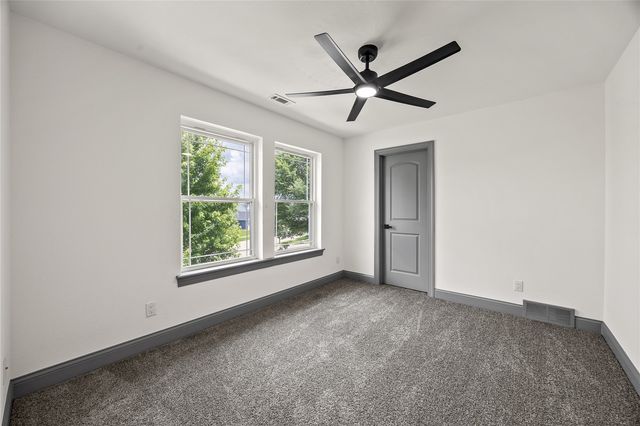 2100 Pike Court, Marion, IA 52302