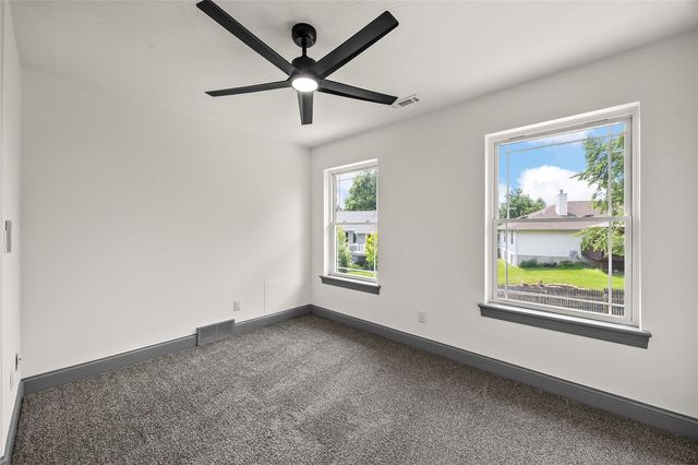 2100 Pike Court, Marion, IA 52302