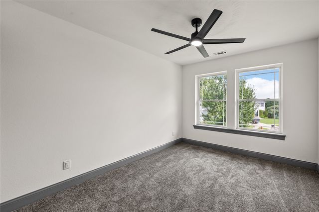 2100 Pike Court, Marion, IA 52302