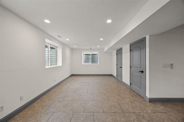 2100 Pike Court, Marion, IA 52302