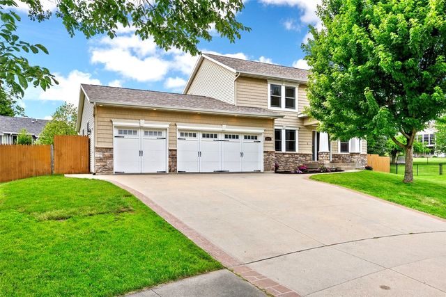 2100 Pike Court, Marion, IA 52302