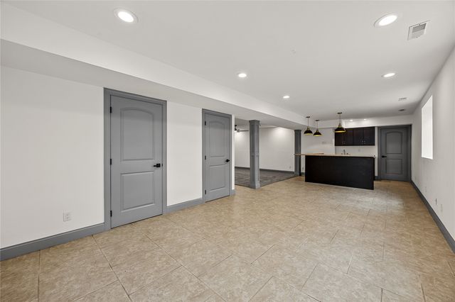 2100 Pike Court, Marion, IA 52302