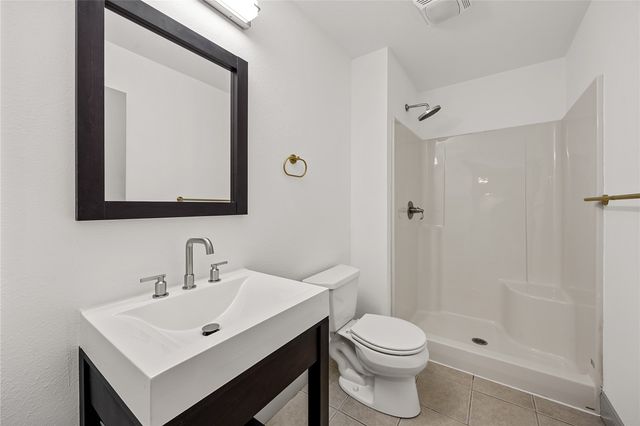 2100 Pike Court, Marion, IA 52302