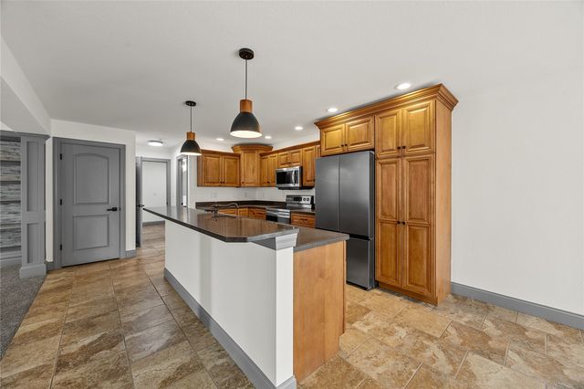 2100 Pike Court, Marion, IA 52302